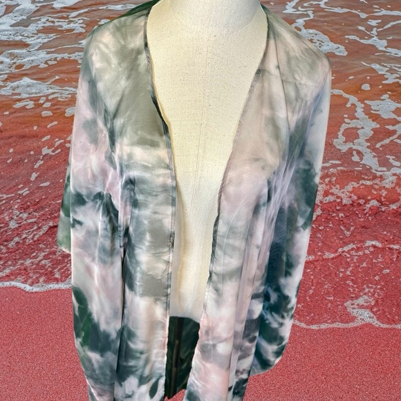 NWOT SukiSo Gray & Pink Tie Dye Print Sheer Kimono Coverup One Size Fits Most - Picture 3 of 12